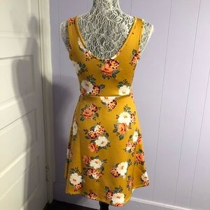 no comment Dresses - Mustard floral dress no comment Dresses - Mustard floral dress